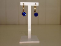 koperkleurige hangers met blauwe kristalsteen